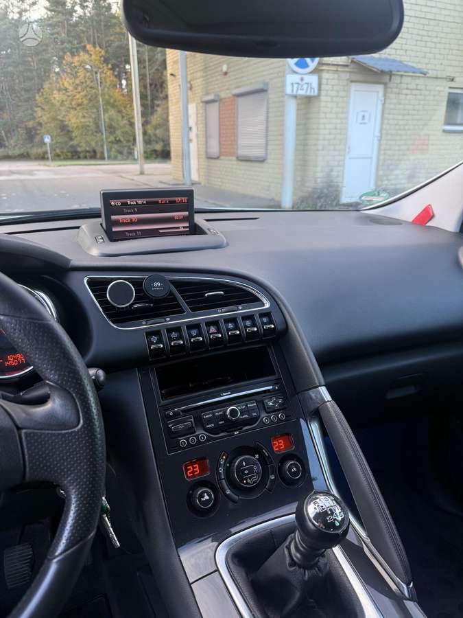 Peugeot 3008 2011 — photo 11