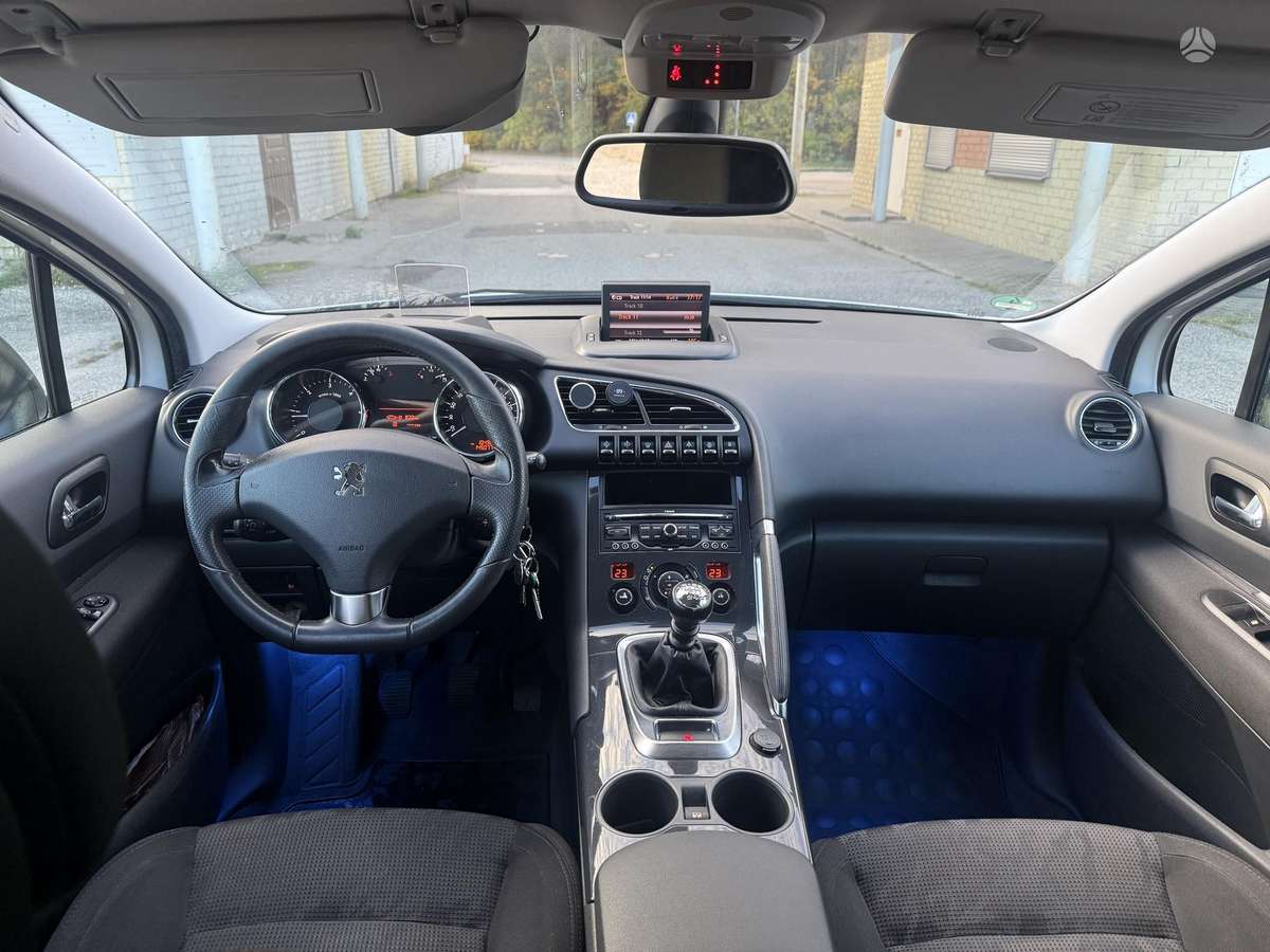Peugeot 3008 2011 — photo 9