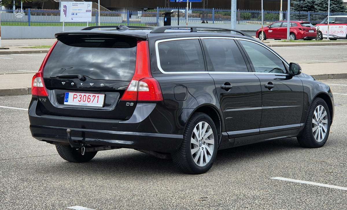 Volvo V70 2012 — салон