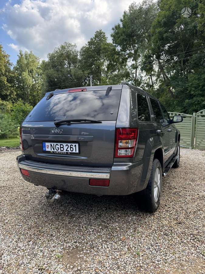 Jeep Grand 2006 — rear view