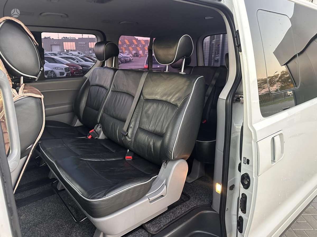Hyundai H1 2010 — photo 12