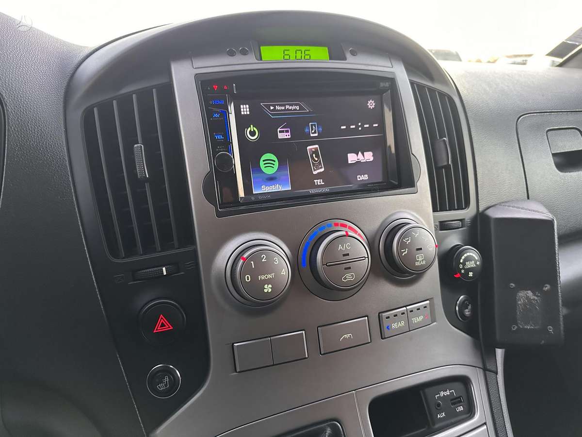 Hyundai H1 2010 — photo 14