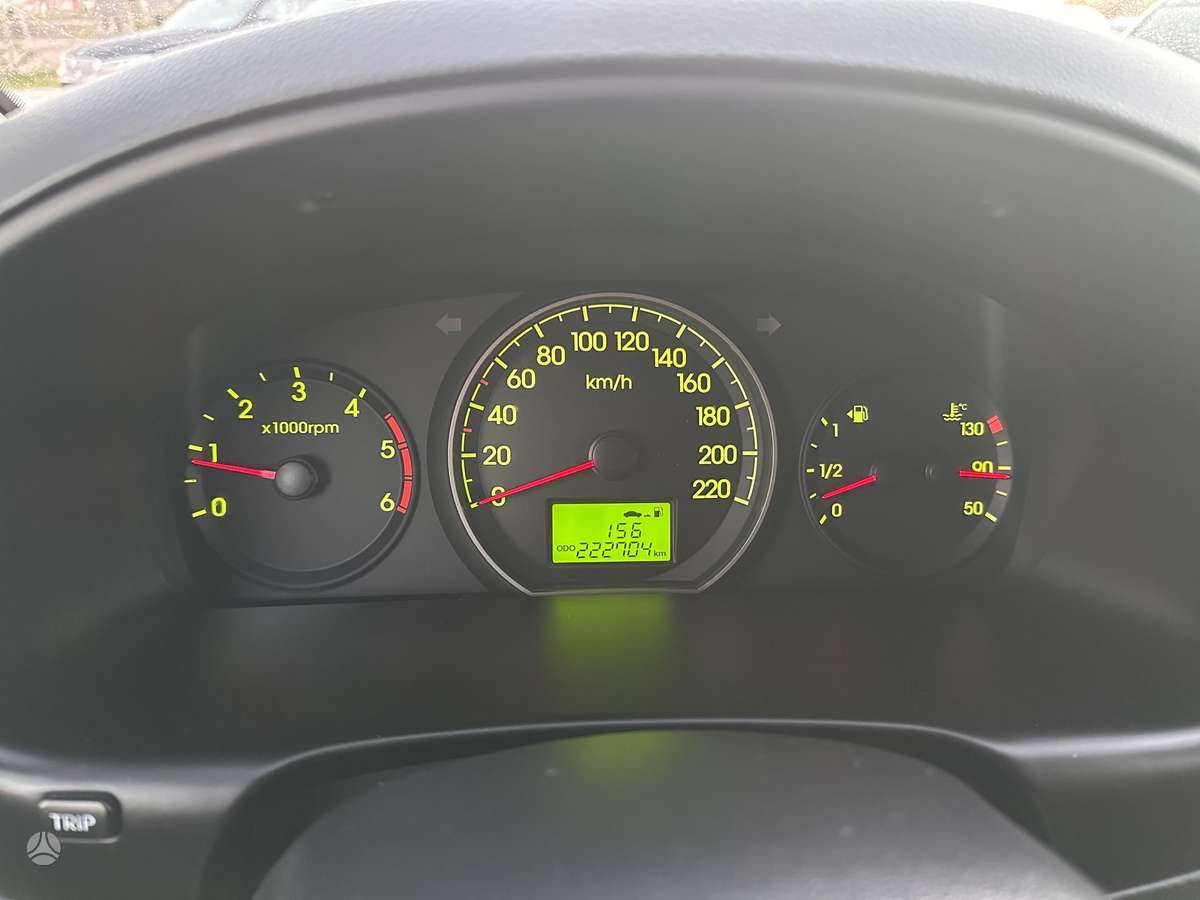 Hyundai H1 2010 — photo 19