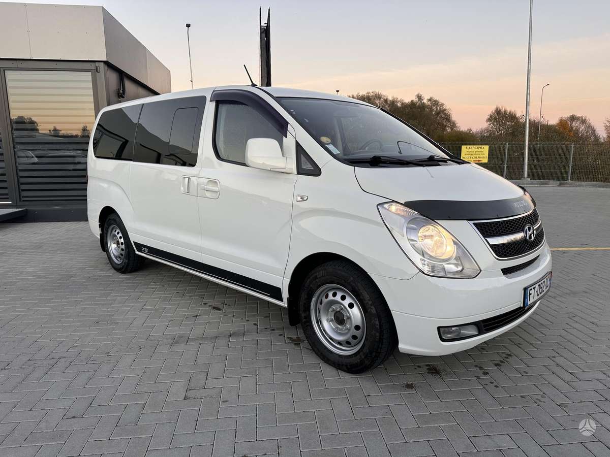 Hyundai H1 2010 — interior