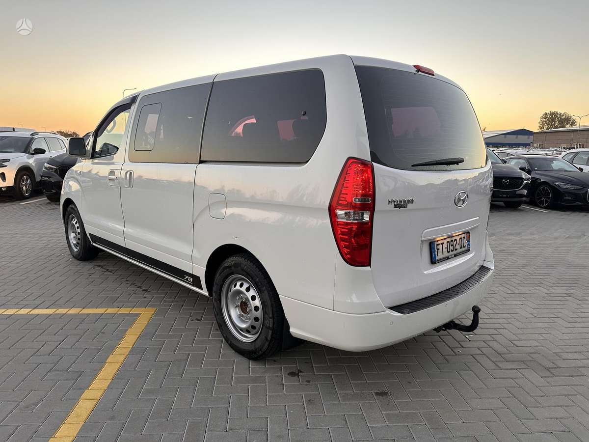 Hyundai H1 2010 — photo 5