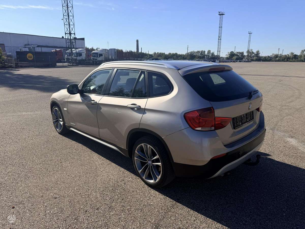 BMW X1 2010 — двигун 1995 cm³, 177 HP (130kW)