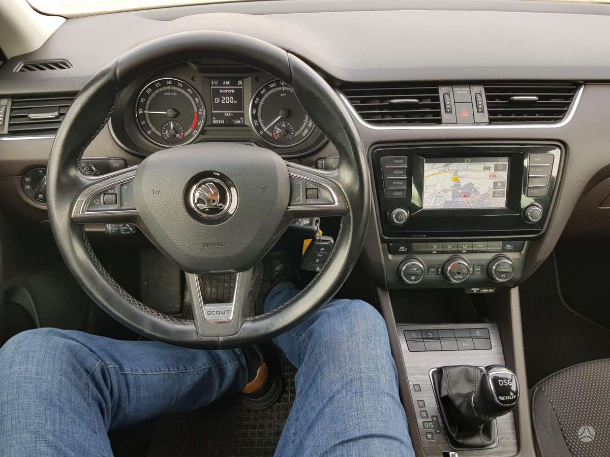 Skoda Octavia 2015 — фото 17