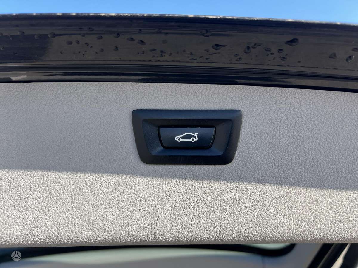BMW 320 2013 — photo 16