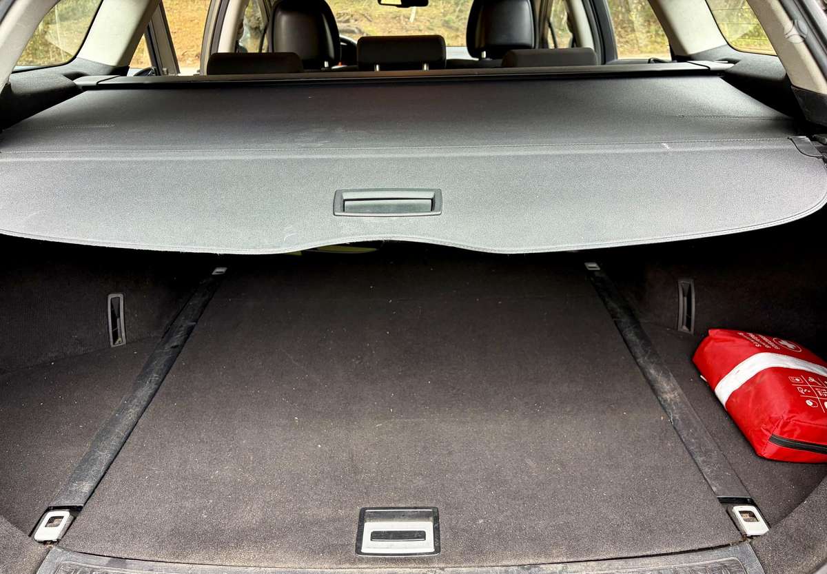 Toyota Avensis 2009 — photo 11