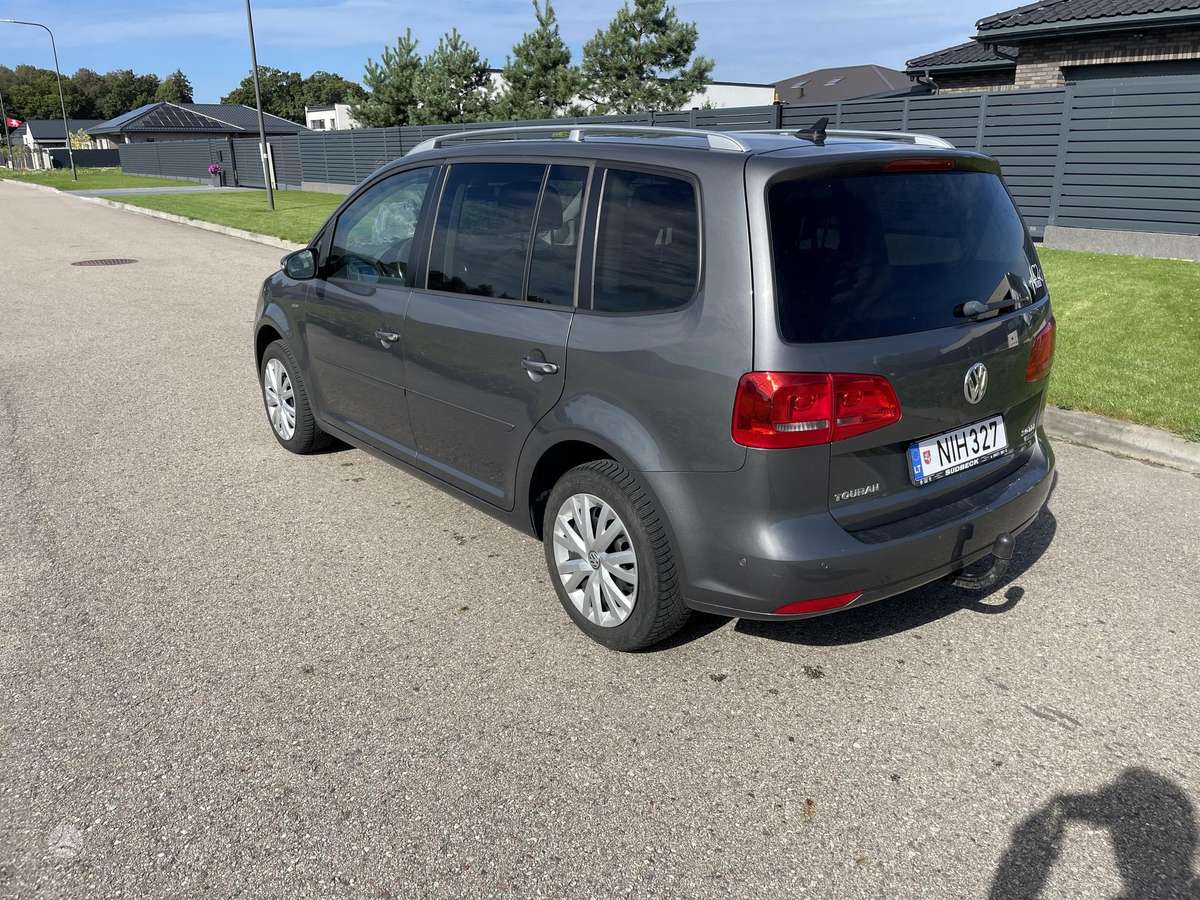 Volkswagen Touran 2013 — photo 6
