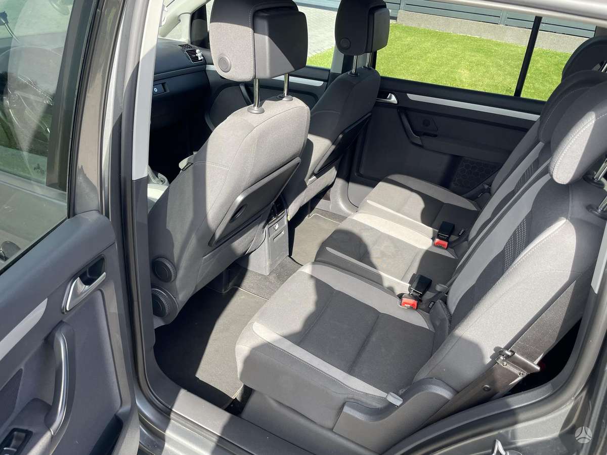 Volkswagen Touran 2013 — photo 8