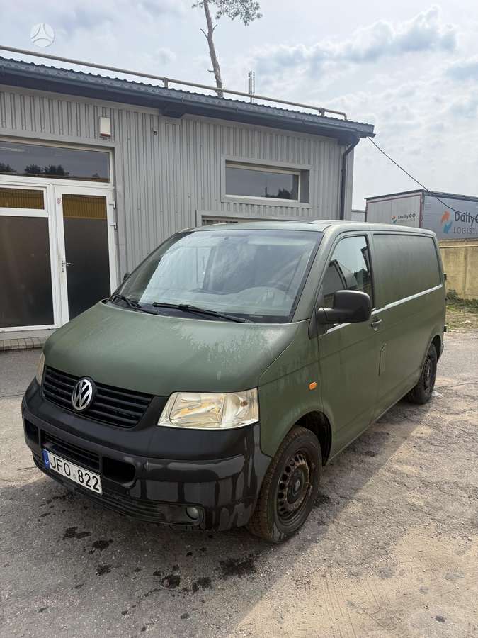 Volkswagen Transporter 2009 — салон