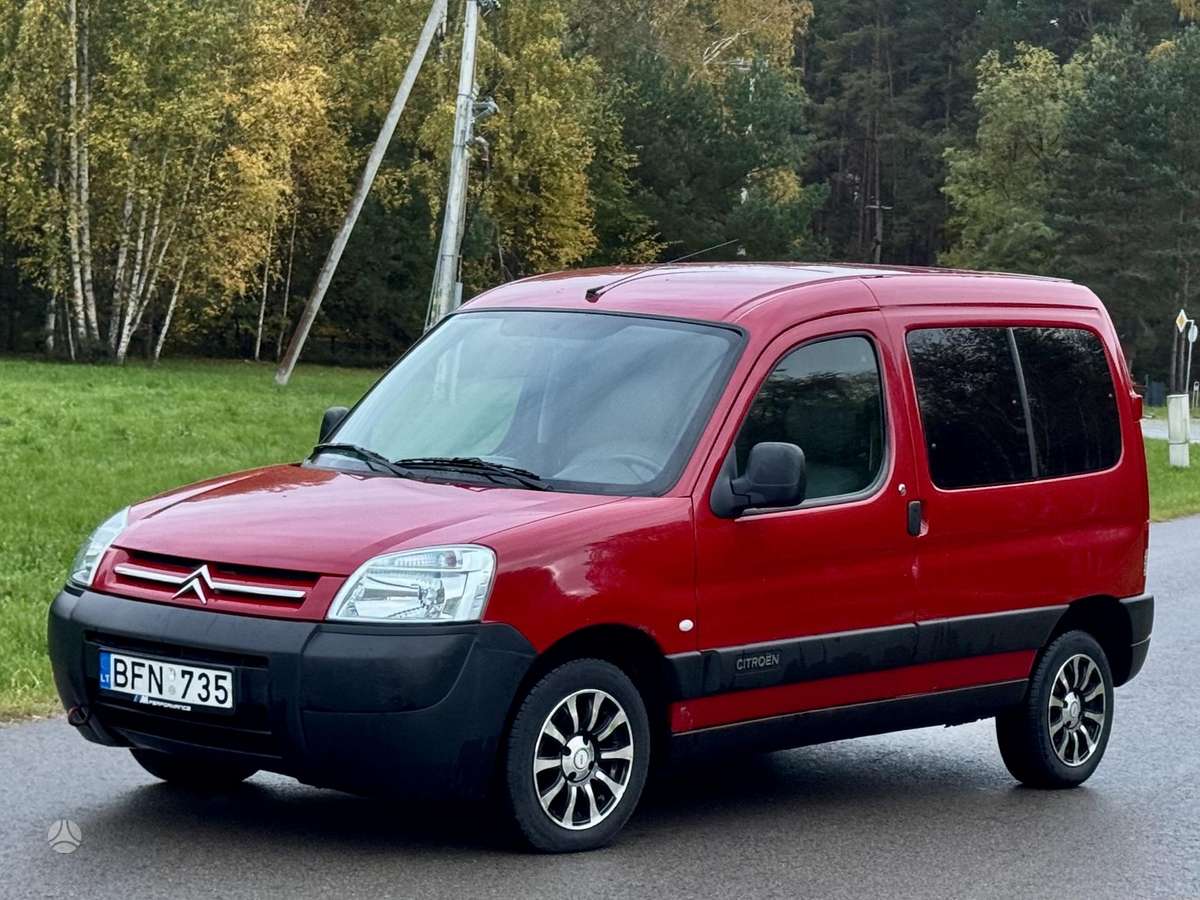 Citroen Berlingo 2005 — салон