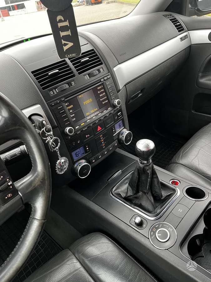 Volkswagen Touareg 2007 — photo 21
