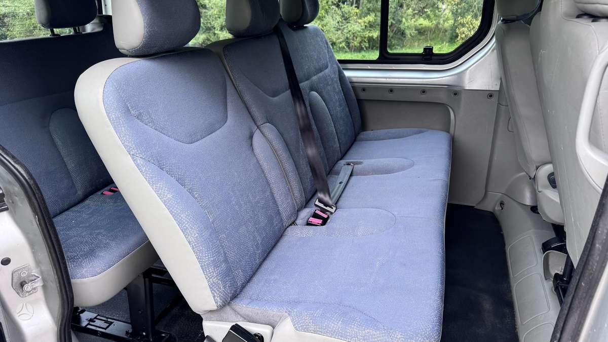 Opel Vivaro 2005 — photo 11