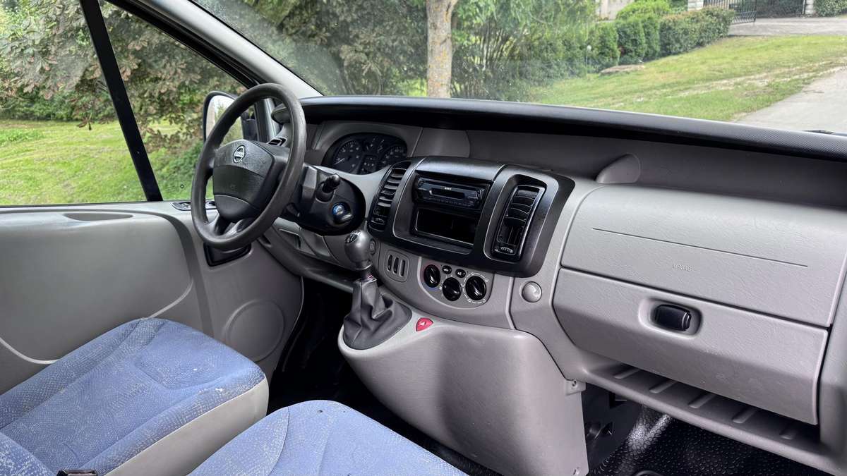 Opel Vivaro 2005 — photo 13