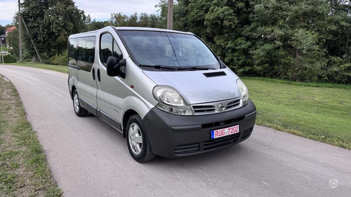 Opel Vivaro 2005 — interior
