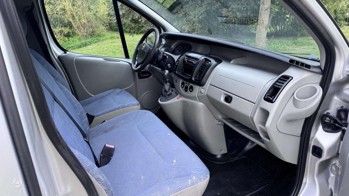 Opel Vivaro 2005 — photo 9