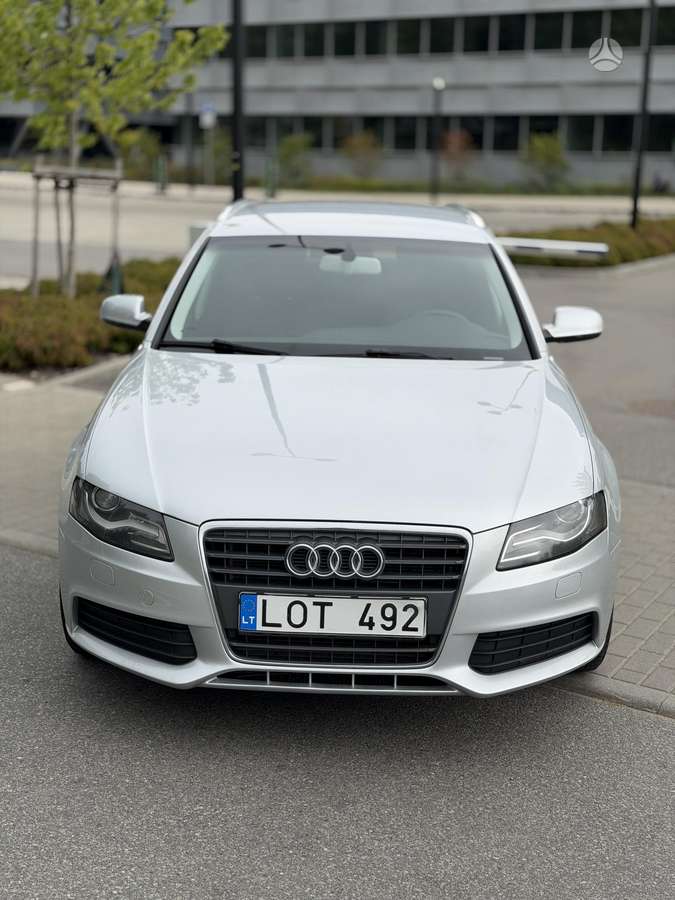 Audi A4 2010 — interior