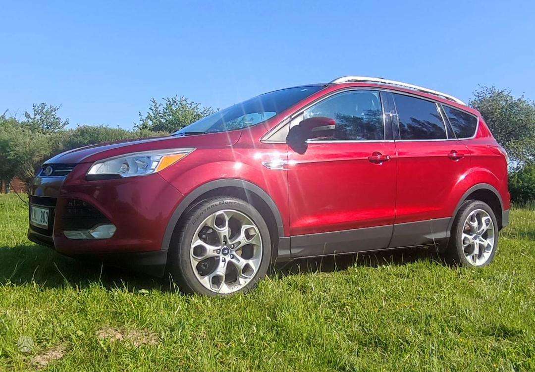 Ford Escape 2013 — rear view