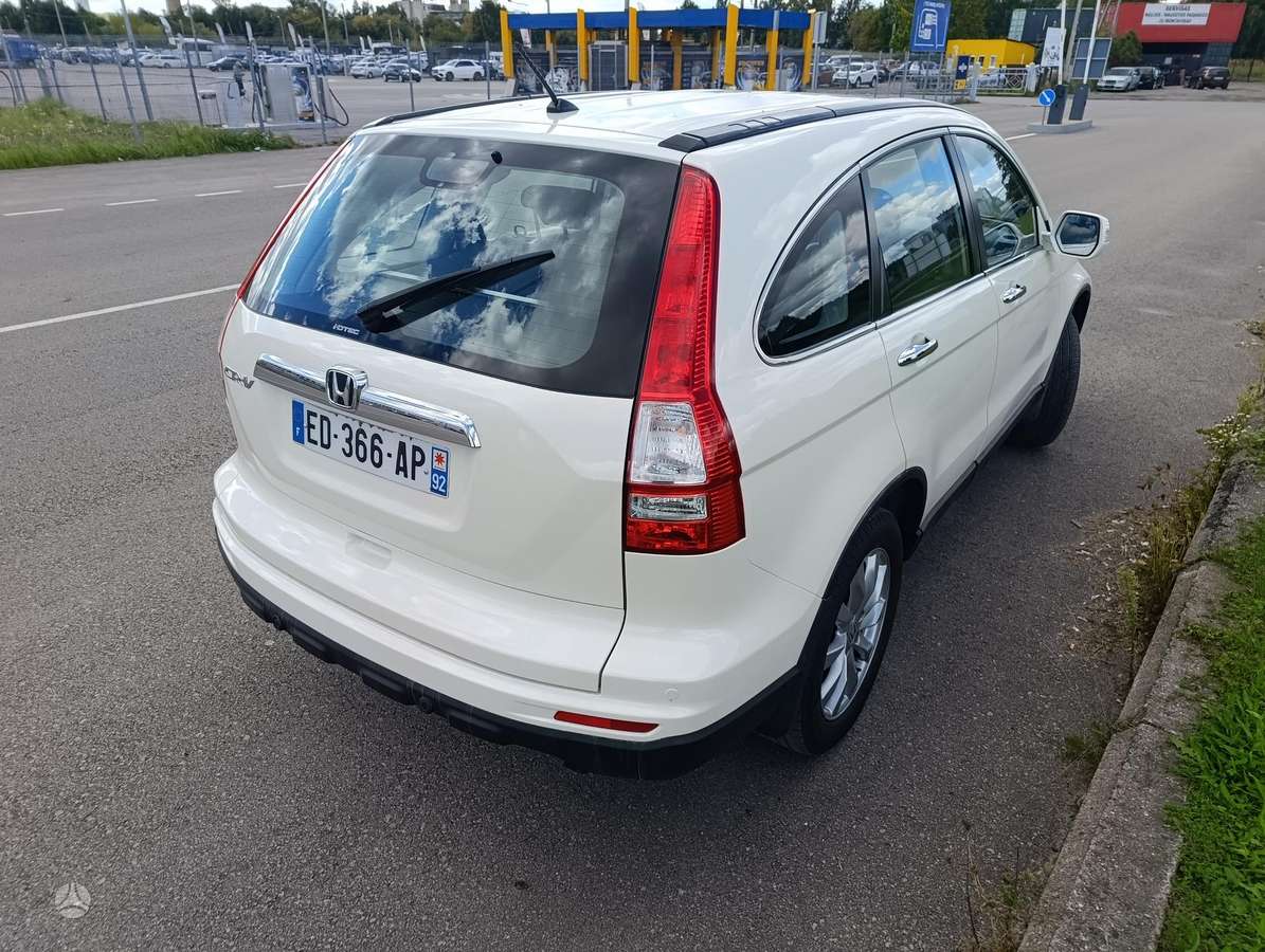 Honda CR-V 2010 — engine 2199 cm³, 150 HP (110kW)