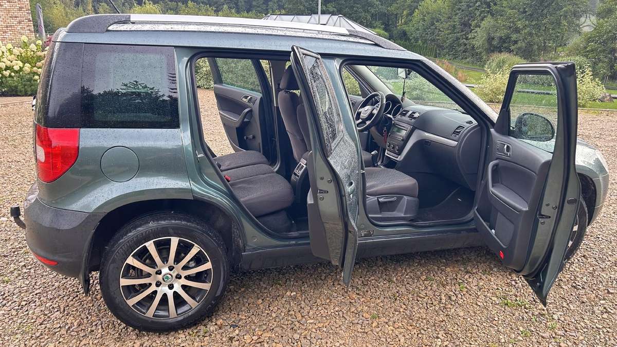 Skoda Yeti 2012 — салон