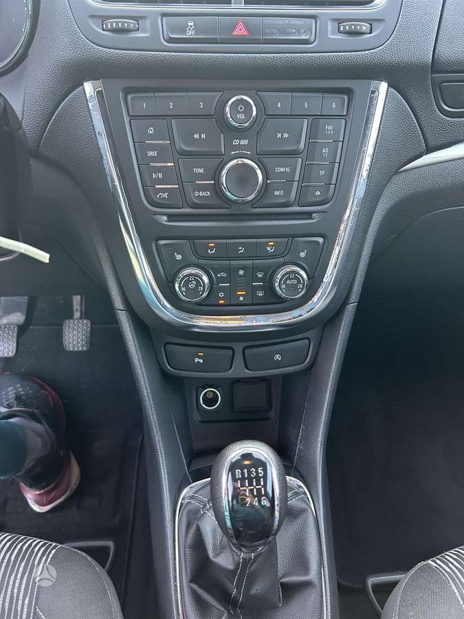 Opel Mokka 2015 — photo 12