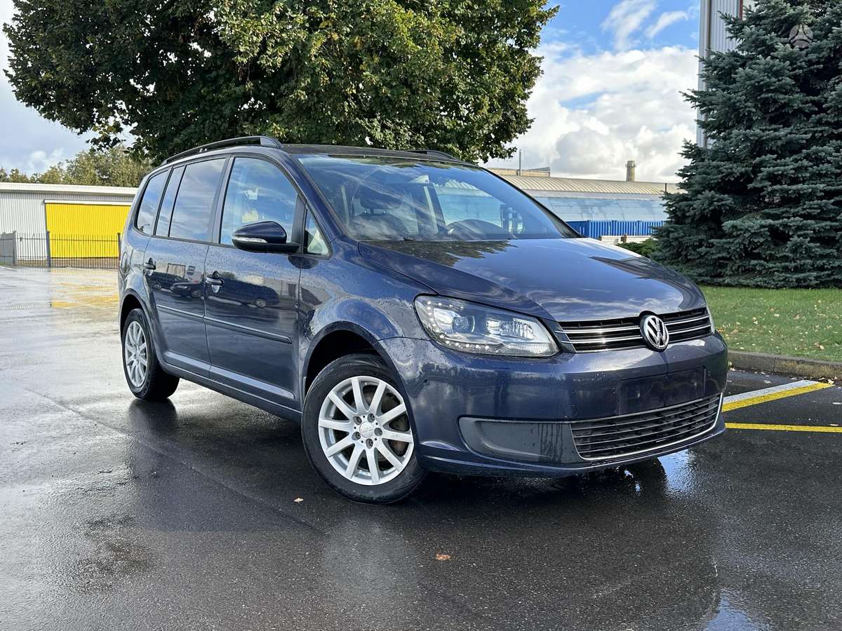 Volkswagen Touran, 2013
