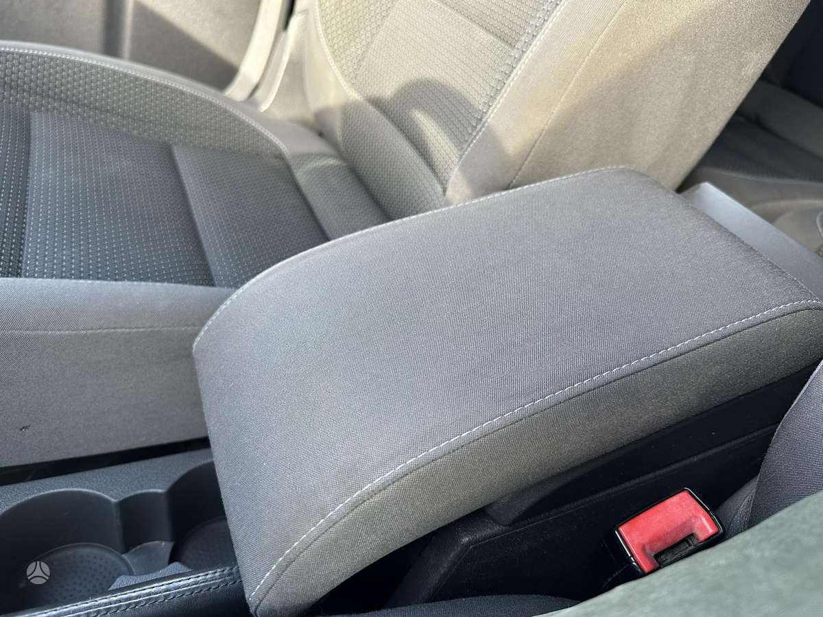 Volkswagen Touran 2013 — photo 25