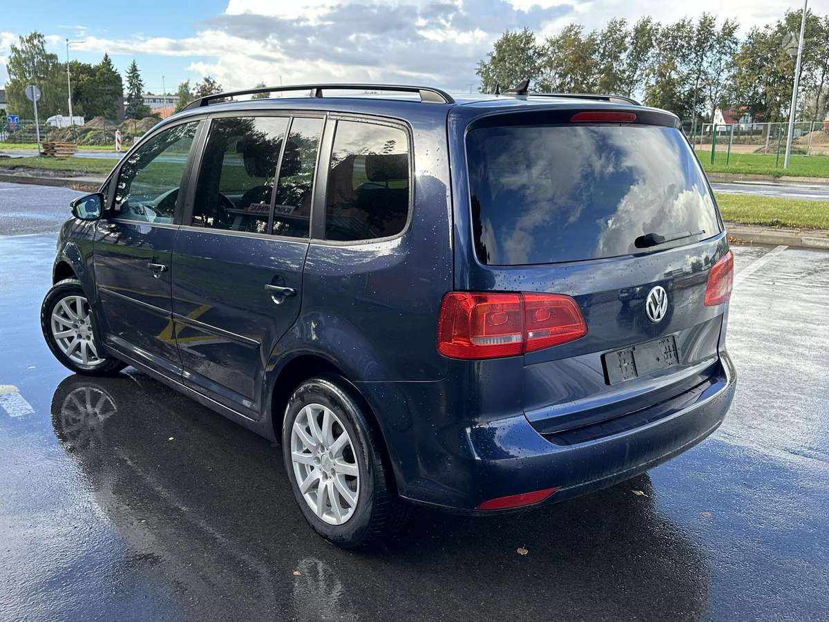 Volkswagen Touran 2013 — photo 7