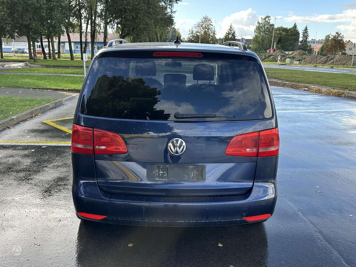 Volkswagen Touran 2013 — photo 8