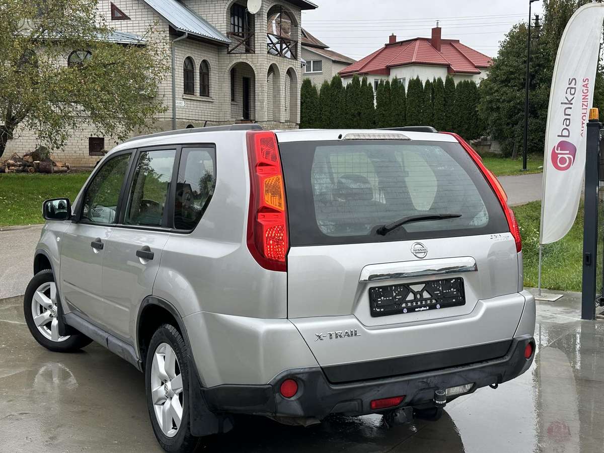 Nissan X-Trail 2007 — салон