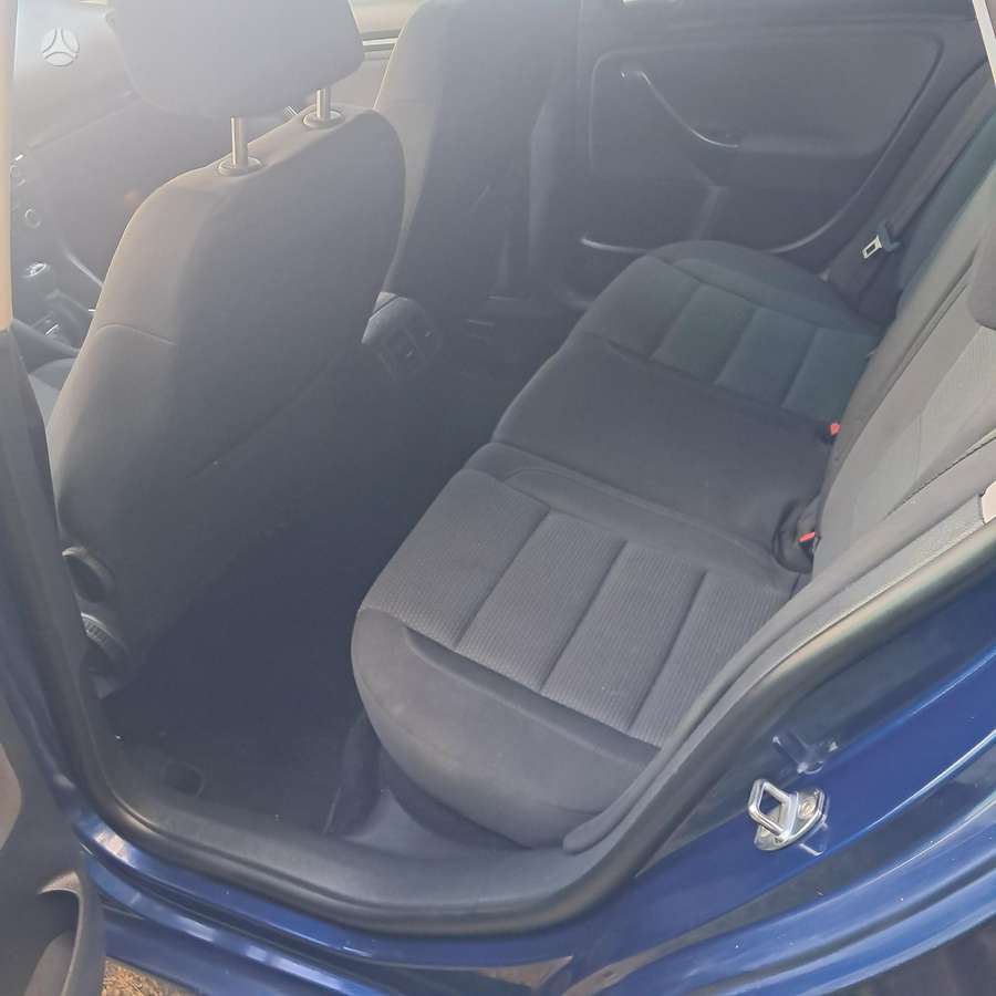 Volkswagen Golf 2011 — photo 11