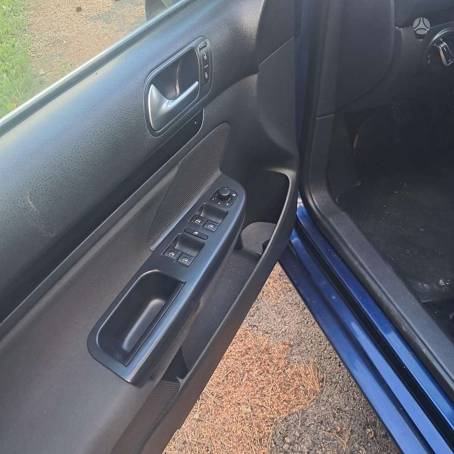 Volkswagen Golf 2011 — photo 13