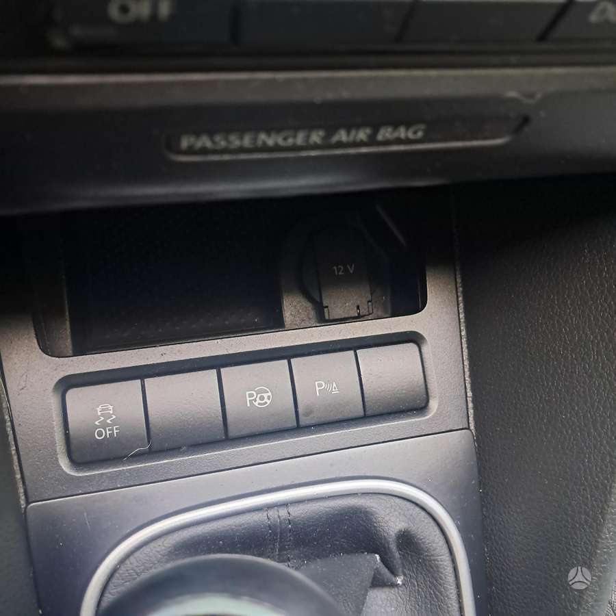 Volkswagen Golf 2011 — photo 9