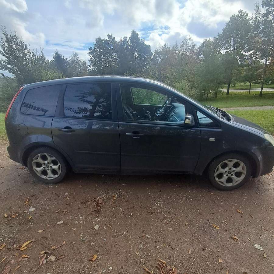 Ford C-MAX 2010 — двигун 1753 cm³, 116 HP (85kW)
