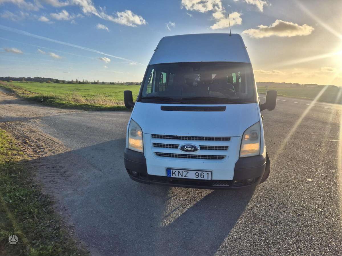 Ford Transit 2012 — interior