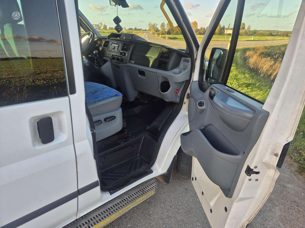 Ford Transit 2012 — photo 9