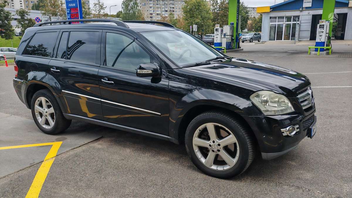 Mercedes-Benz GL420 2006 — rear view