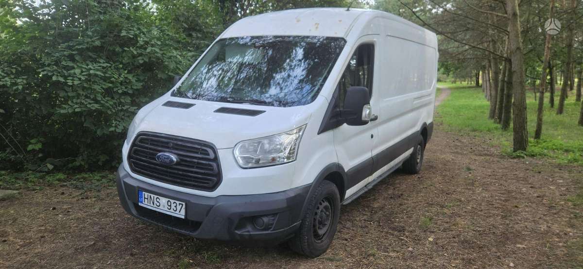 Ford Transit 2015 — rear view