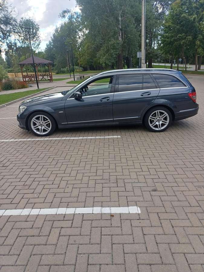 Mercedes-Benz C220 2008 — двигун 2200 cm³, 170 HP (125kW)