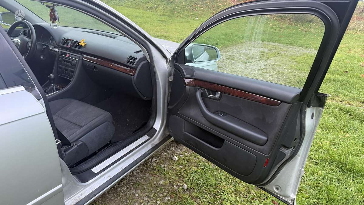 Audi A4 2006 — photo 12