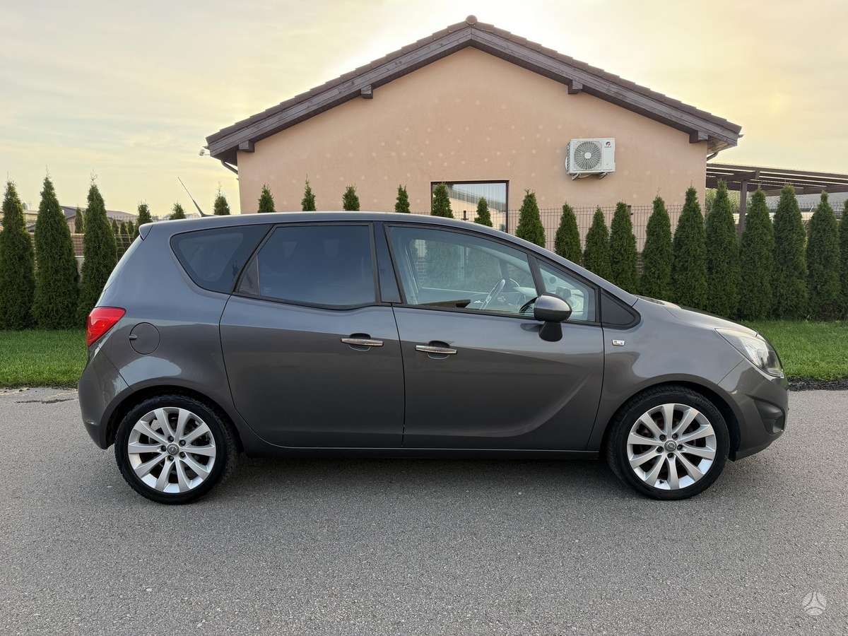 Opel Meriva 2011 — двигун 1398 cm³, 120 HP (88kW)