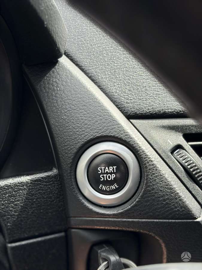 BMW X1 2011 — photo 16