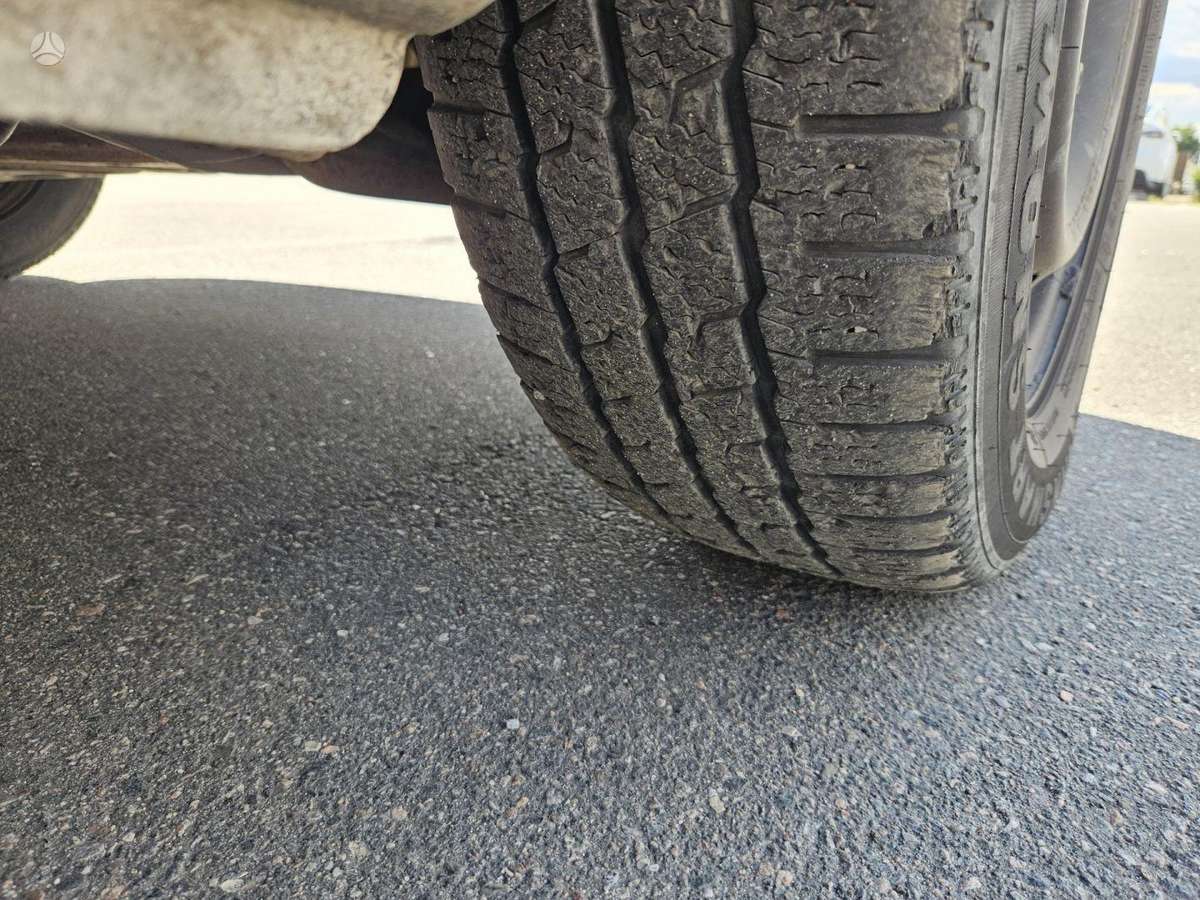 Mercedes-Benz -kita- 2009 — photo 14