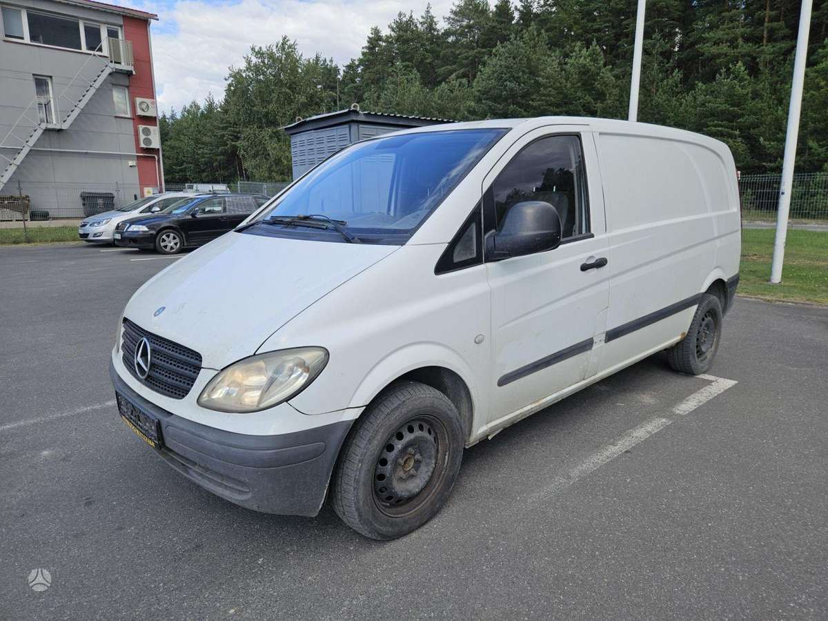 Mercedes-Benz -kita- 2009 — rear view