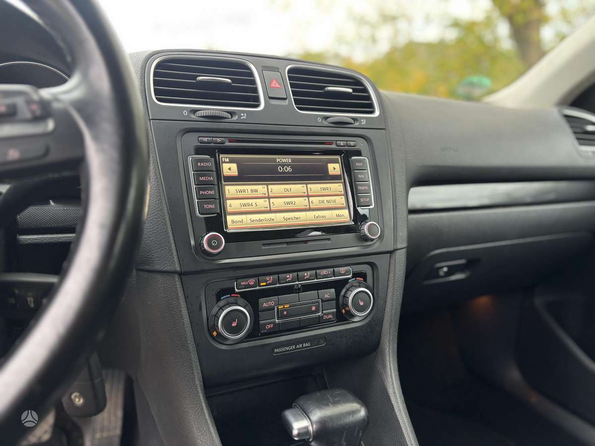 Volkswagen Golf 2011 — photo 13
