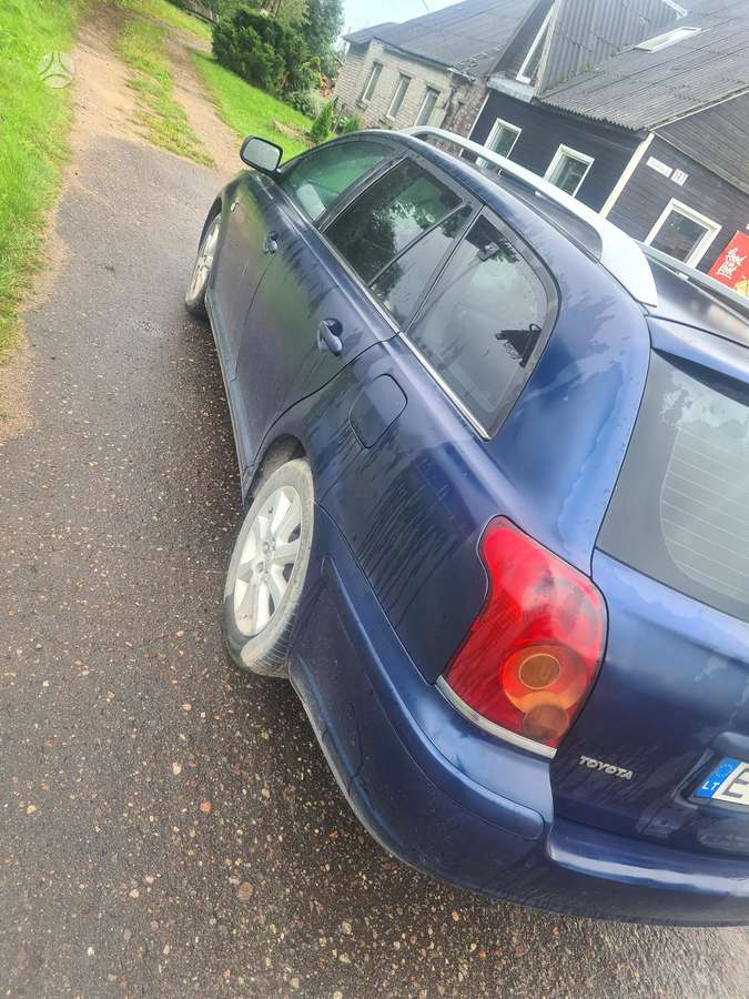 Toyota Avensis 2004 — photo 7