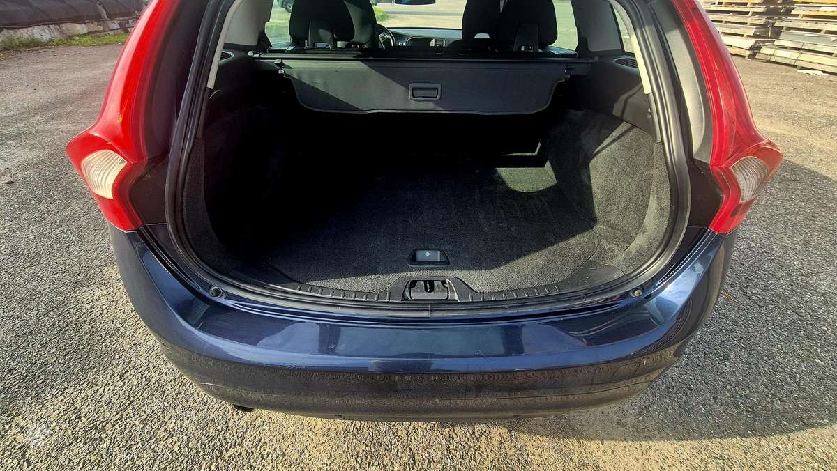 Volvo V60 2014 — photo 11
