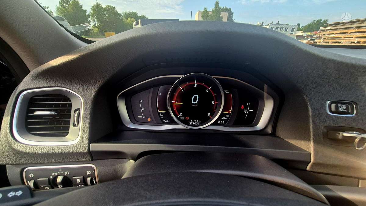 Volvo V60 2014 — photo 20